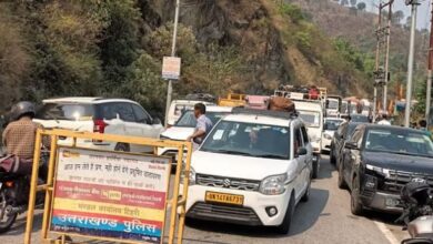 Photo of गंगोत्री धाम में पुलिस के वनवे-गेटवे सिस्टम का भारी विरोध