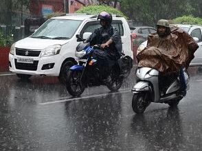 Photo of दिल्ली-एनसीआर में मानसून की दस्तक, झमाझम बारिश शुरू