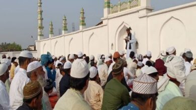 Photo of यूपी: न सड़कों पर पढ़ी गई नमाज और न हुई प्रतिबंधित पशुओं की कुर्बानी