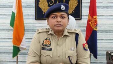 Photo of बलिया के बाद इस जिले में वसूली कांड, एसपी ने 24 पुलिसकर्मियों को किया लाइन हाजिर